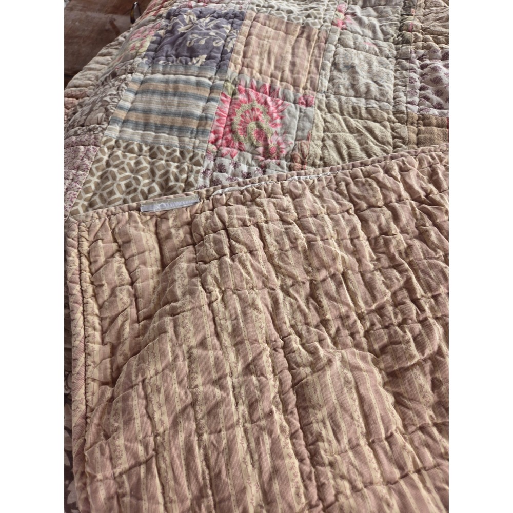 Potterybarn Queen patchwork quilt. - Picture 10 of 11